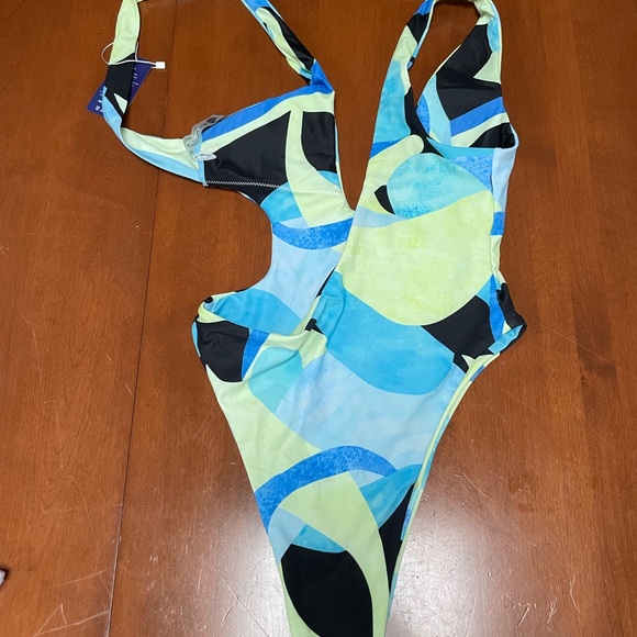 OFF SHOULDER ONE PIECE - Picture 4 of 4